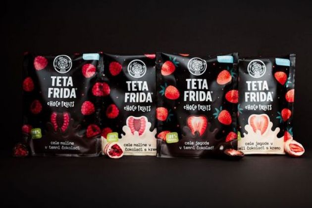 Choco fruits Cele jagode v beli čokoladi s kremo