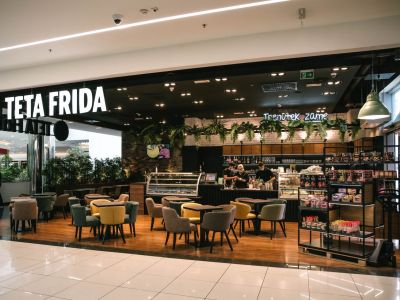 Tante Frida hat ein weiteres Schokoladencafé in Ljubljana eröffnet