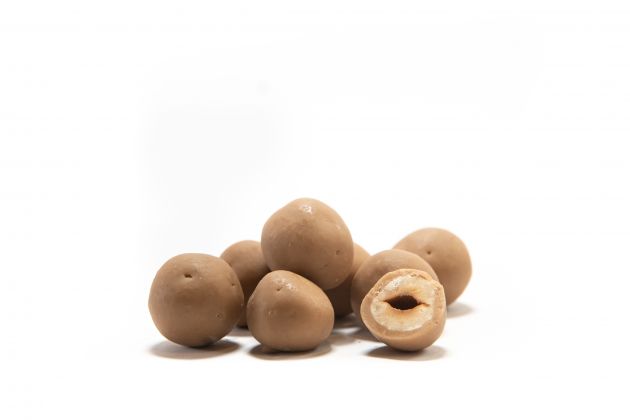 Choc'n'nuts - Verwirrte Haselnüsse in weißer Schokolade mit gesalzenem Karamell