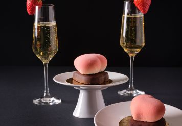 Lade deine Liebe zu einem Valentinsherz und Sekt ein ♥️