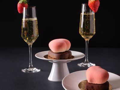 Lade deine Liebe zu einem Valentinsherz und Sekt ein ♥️