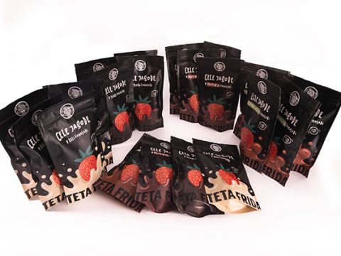 Kostprobe Paket Ganze Erdbeeren in Schokolade 16+4 Gratis